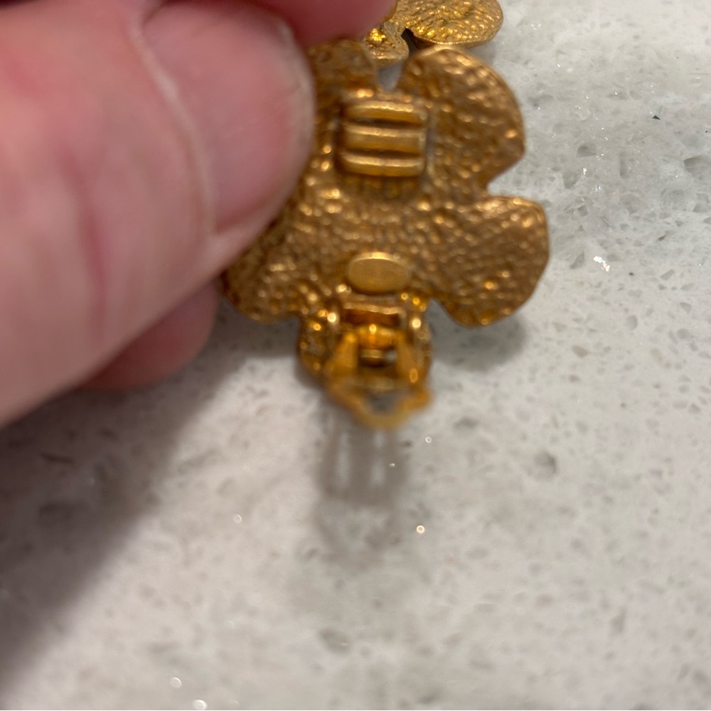 CHANEL Vintage Gold Plated Quilted Camellia Earrings with COA 3/4x3/4 - Picture 5 of 9